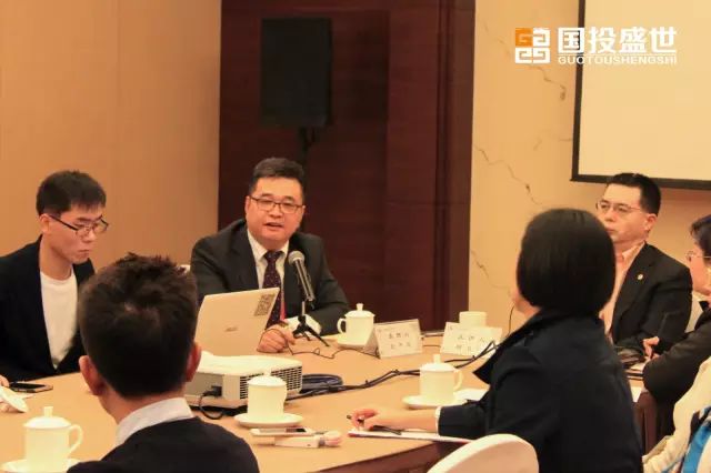 我公司劉嚴(yán)蓬董事長應(yīng)約主持“2016首都企業(yè)家論壇——投資北京分論壇”-國投盛世