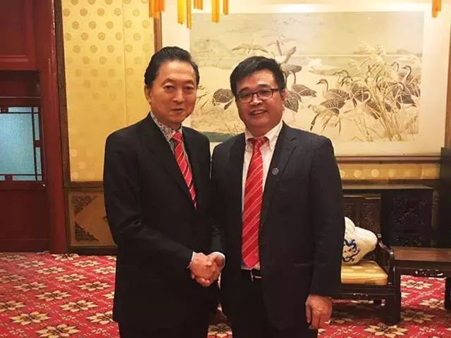 公司董事長(zhǎng)劉嚴(yán)蓬與日本前首相鳩山由紀(jì)夫于北京親切會(huì)談-國(guó)投盛世