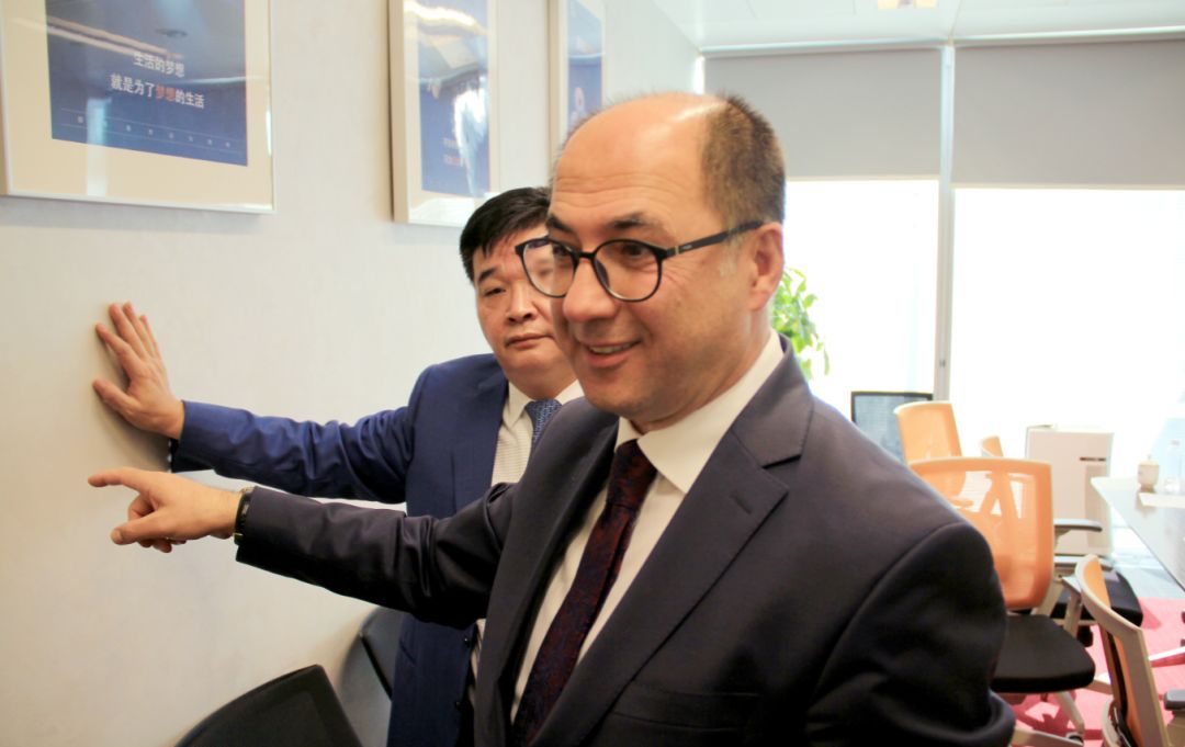 全球技術(shù)領(lǐng)先的德國沸石微粉企業(yè)DMT公司總裁再次到訪國投盛世-國投盛世