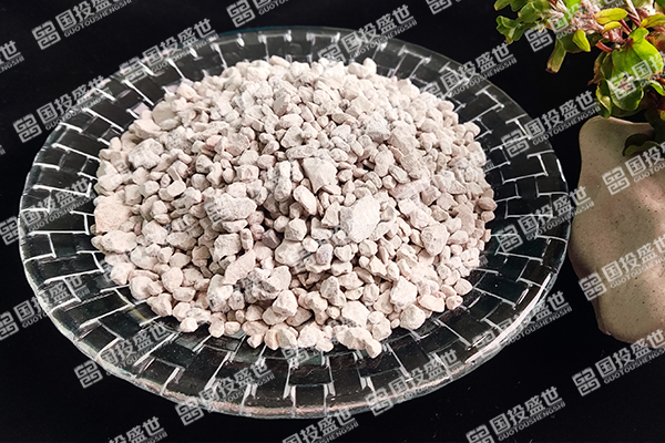 沸石粉與沸石顆粒：特性與應(yīng)用的比較