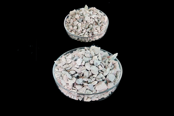 為什么大多數(shù)養(yǎng)雞場都在使用沸石？